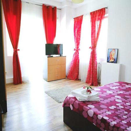 Luxury Apartament Appartement Boekarest Buitenkant foto